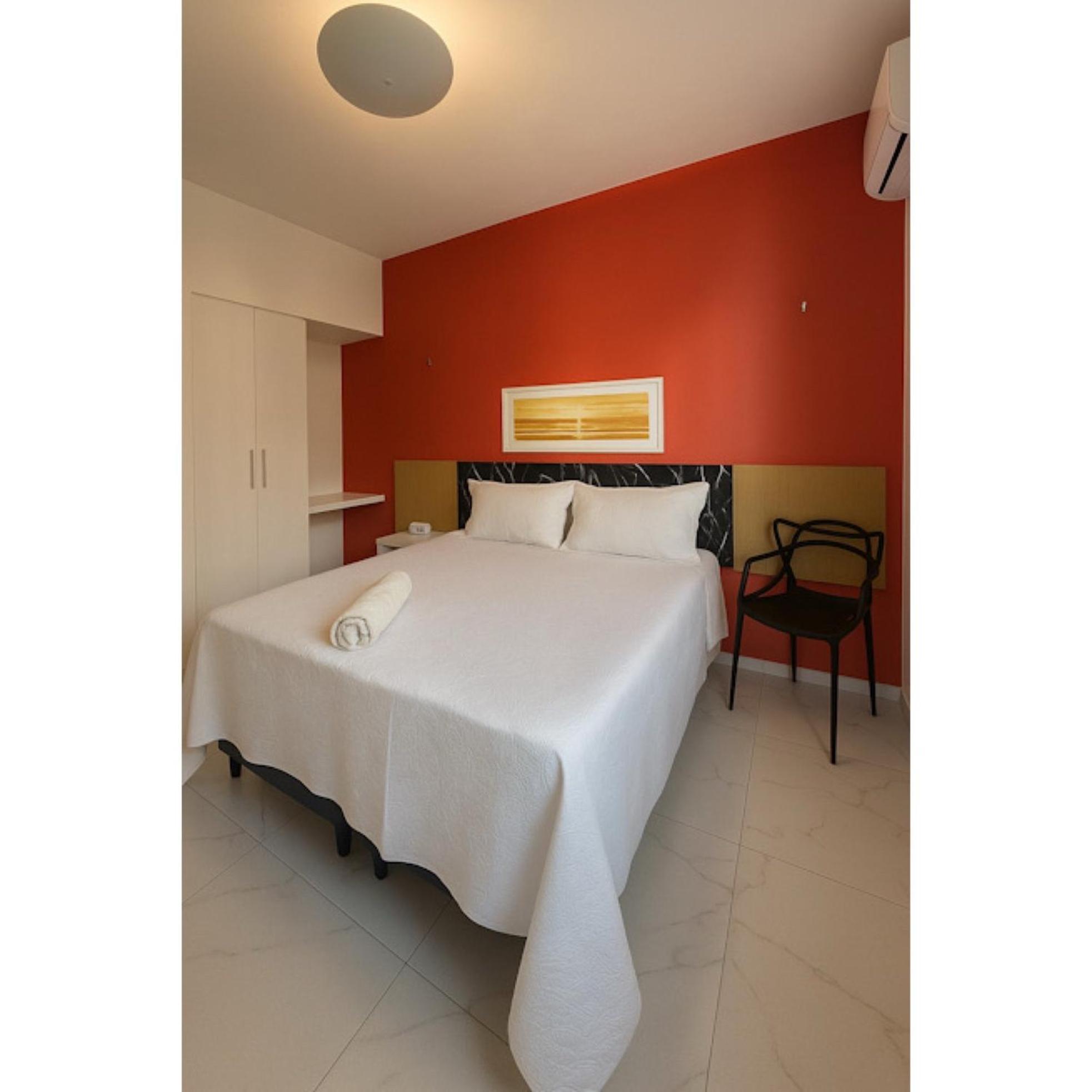 Golden Flat - 958